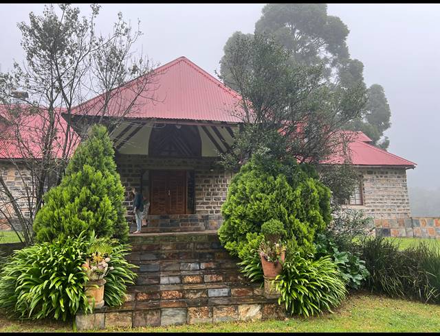 2 BEDROOM LODGE TO LET IN DARGLE
